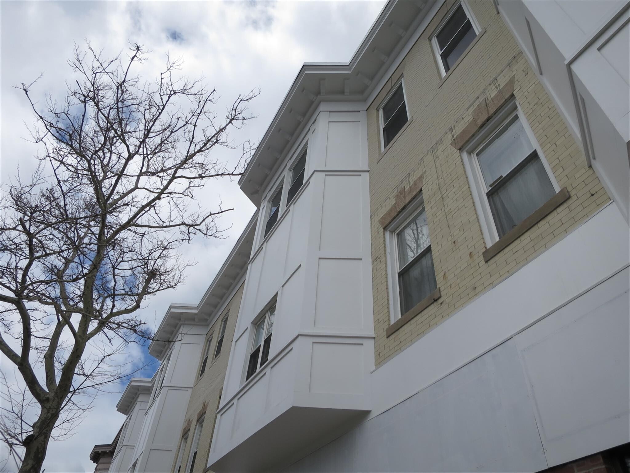 Building Photo - 1121 Broadway