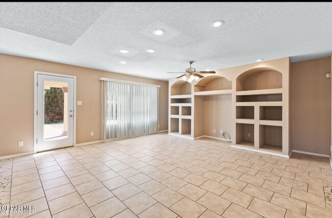 Building Photo - 12482 Paseo Rojo Dr