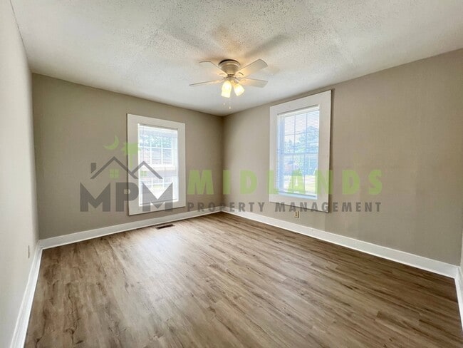 Building Photo - 4709 Jones St
