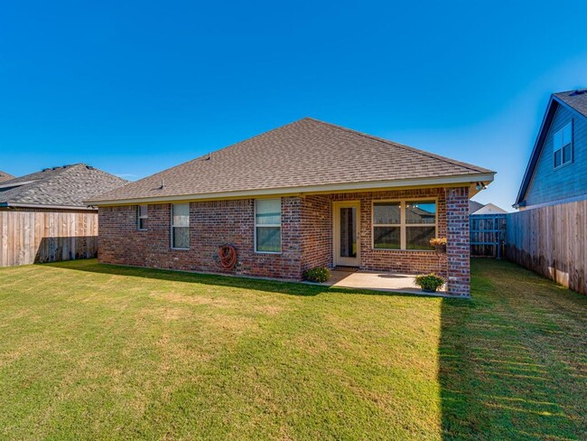 Building Photo - 3308 White Horse Dr