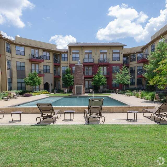 Building Photo - DeSoto Town Center