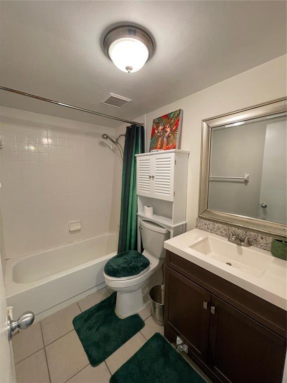 Building Photo - 15215 Amberly Dr