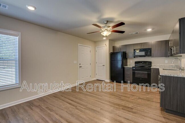 Building Photo - 2507 Otter Run