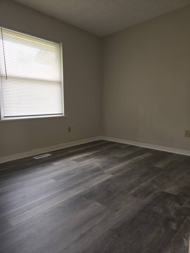 Building Photo - 3111 Pawnee Dr