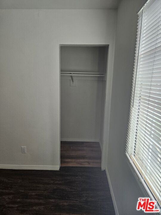 Building Photo - 4044 Woodlawn Ave