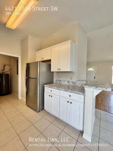Building Photo - 4421 25th St SW
