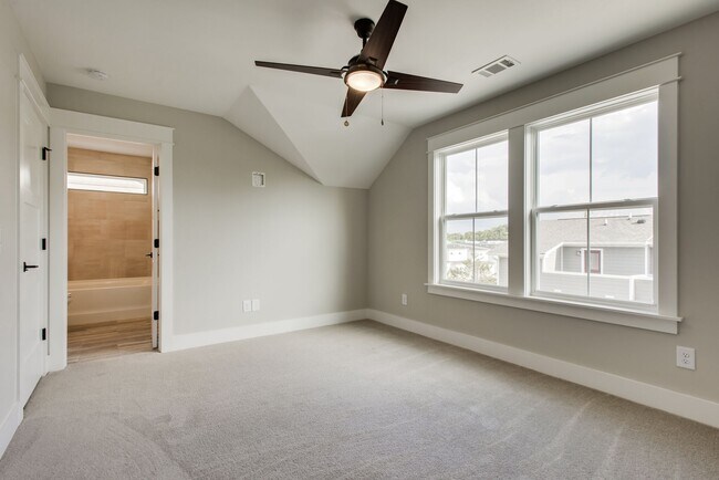 Building Photo - 6006 Obrien Ave