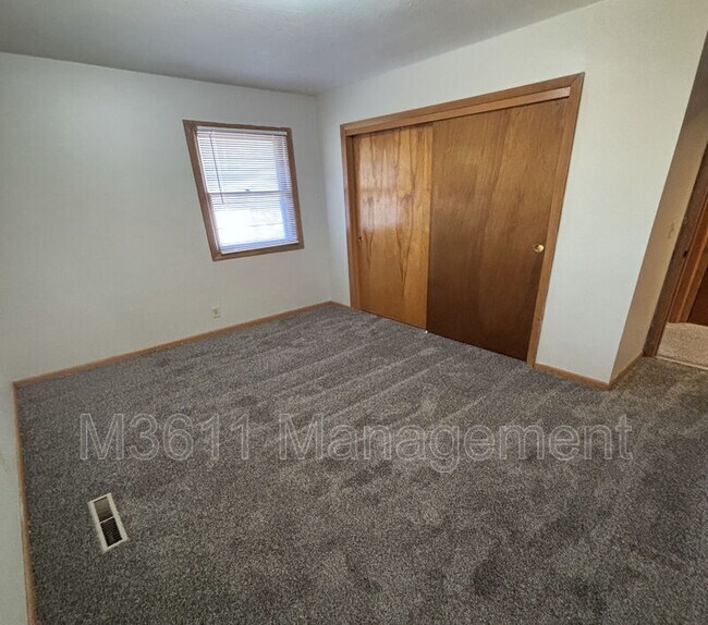 Building Photo - 5315 Leighton Ave