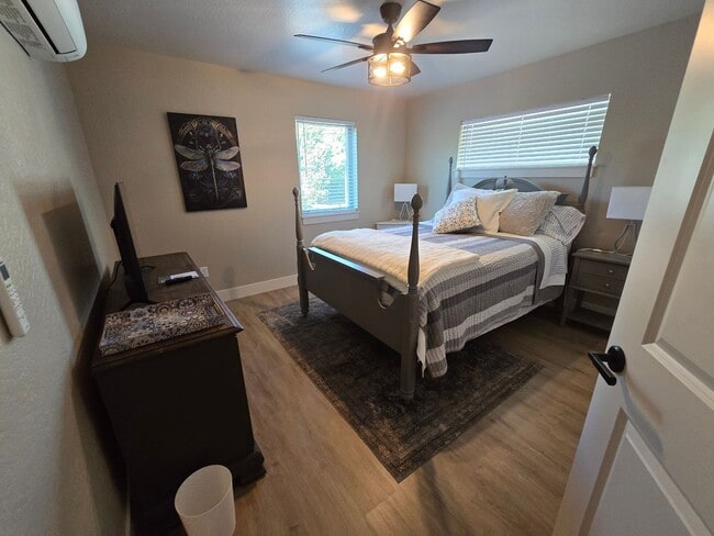 Building Photo - 3 bed 2 bath  Home for Rent in Talent
