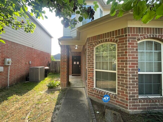 Building Photo - 15510 Fir Woods Ln