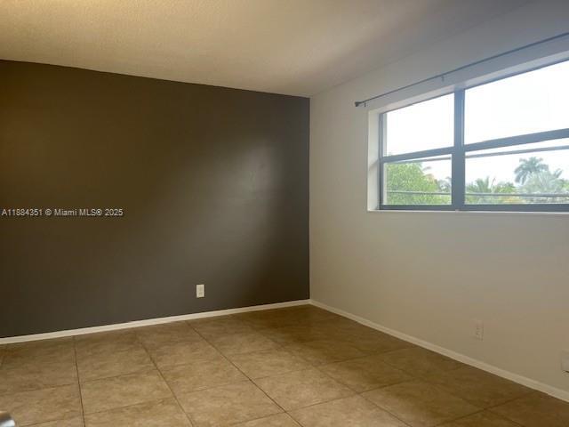 Building Photo - 5610 NE 18th Ave