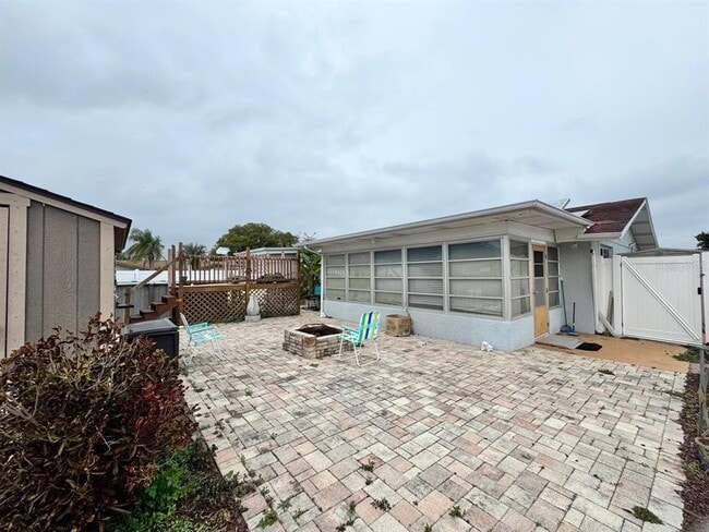 Building Photo - 7514 Spirea Dr