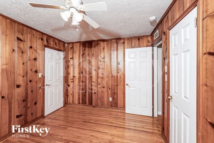 Building Photo - 308 Orange Cir