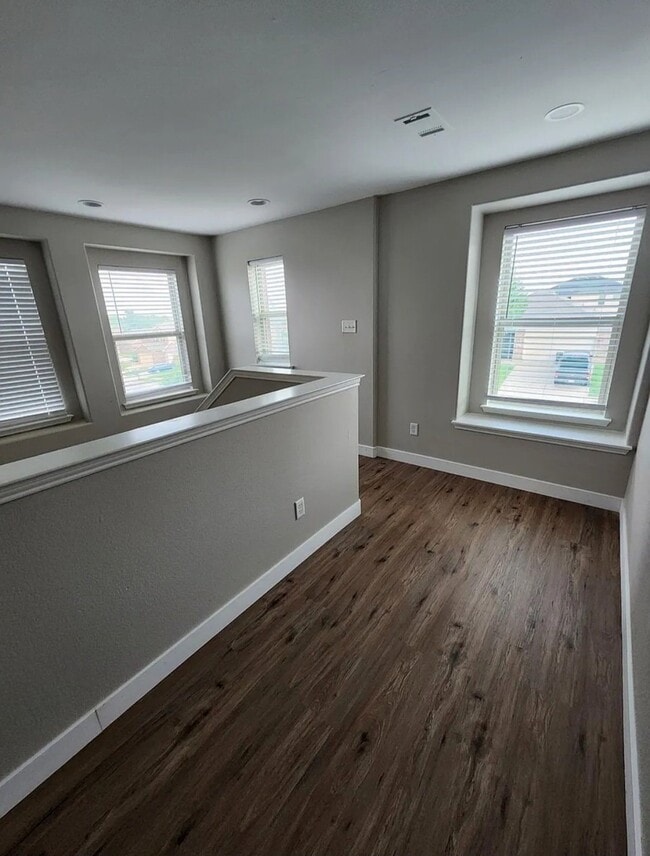 Building Photo - 5420 Shady Springs Trail