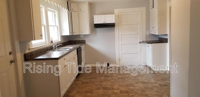 Building Photo - 1213 Haven Dr