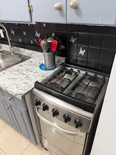 Building Photo - 36 SE 5th St