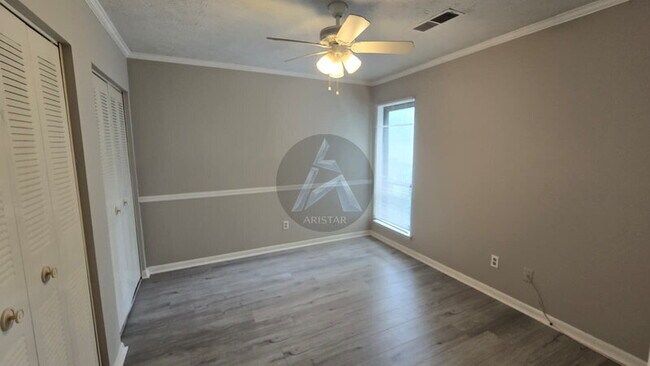 Building Photo - 2646 Briarwood Dr SE