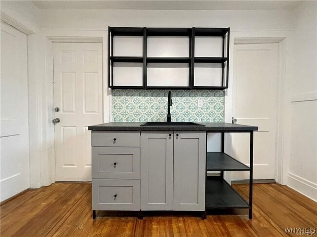 Building Photo - 434 23rd St