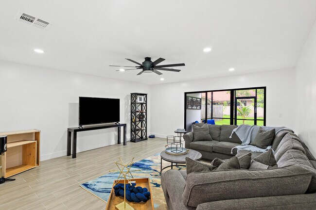 Building Photo - 12726 Peconic Ct