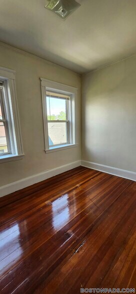 Building Photo - 163 Summer St