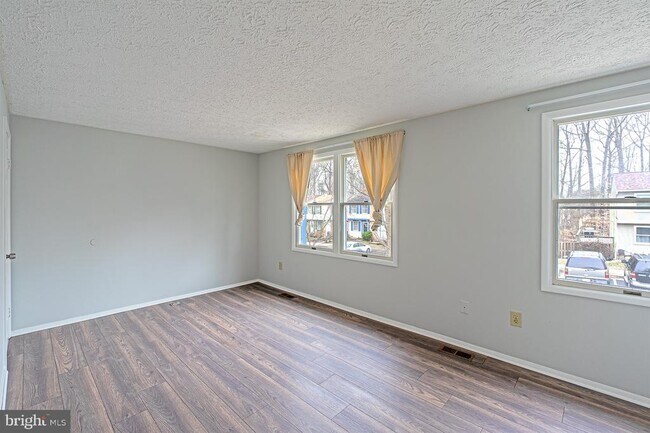Building Photo - 8336 Windfall Rd