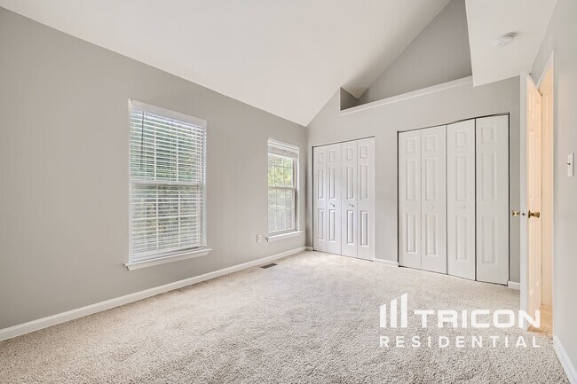 Building Photo - 4744 Wainwright Cir