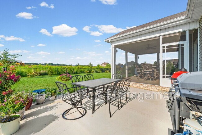 Building Photo - 538 Fieldview Wy