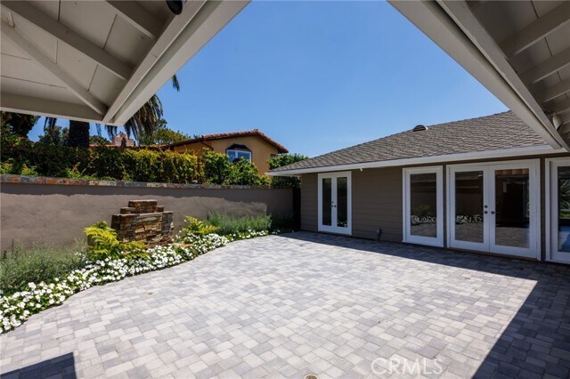 Building Photo - 1840 Temple Hills Dr