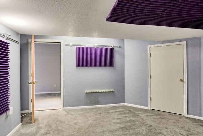 Building Photo - Absolutely Stunning 4 Bedroom Home in Mariana Butte