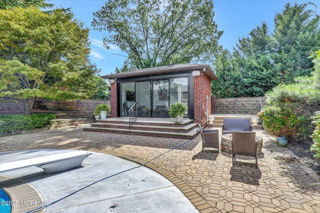 Building Photo - 13 Valley Forge Rd