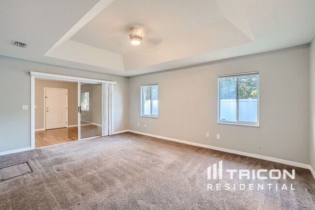 Building Photo - 10 Pittman Dr