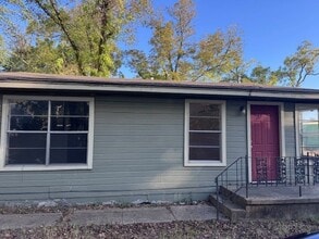 Building Photo - 1343 Hilliard St