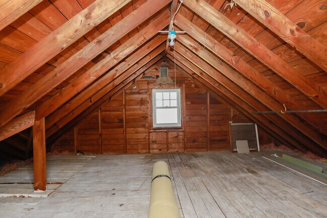 Building Photo - Beautiful Single Family Home in Willoughby Beach!!