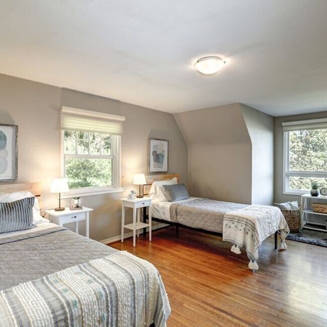 Building Photo - Beautiful 4 Bed, 3.5 Bath Rental home in S...