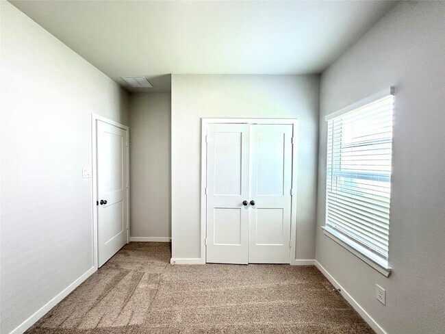 Building Photo - 12026 Curlin Dr