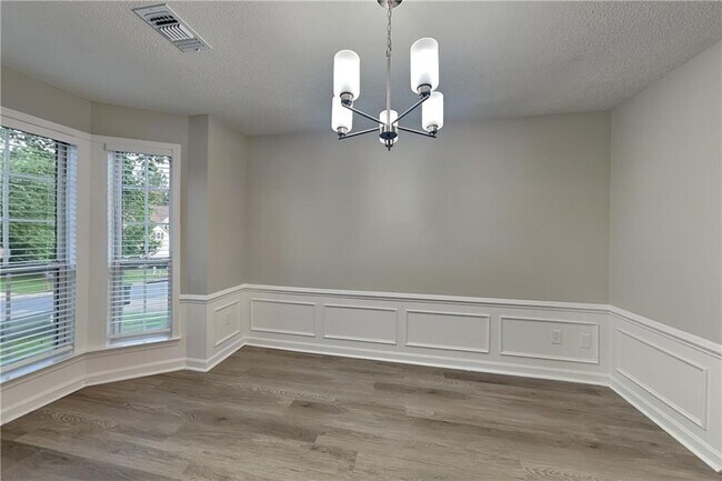 Building Photo - 3206 Claybrooke Dr NE