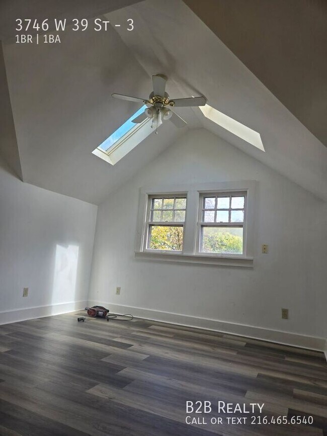 Building Photo - 3746 W 39th St