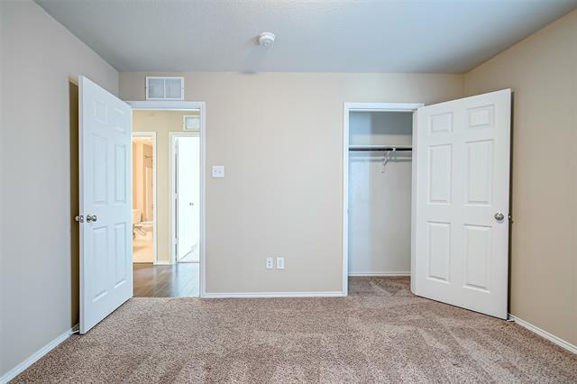 Building Photo - 120 Abelia Dr