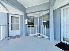 Building Photo - 3236 SE Aster Ln