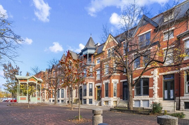 Building Photo - 1713 Linden Ave