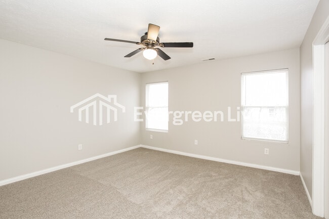 Building Photo - 3940 Planewood Dr