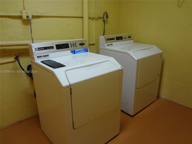 Building Photo - 8101 Camino Real