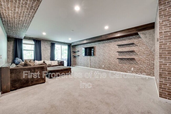 Building Photo - 18518 Lahaina Ln