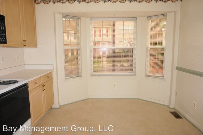 Building Photo - 4 br, 3 bath House - 521 Green Valley Court