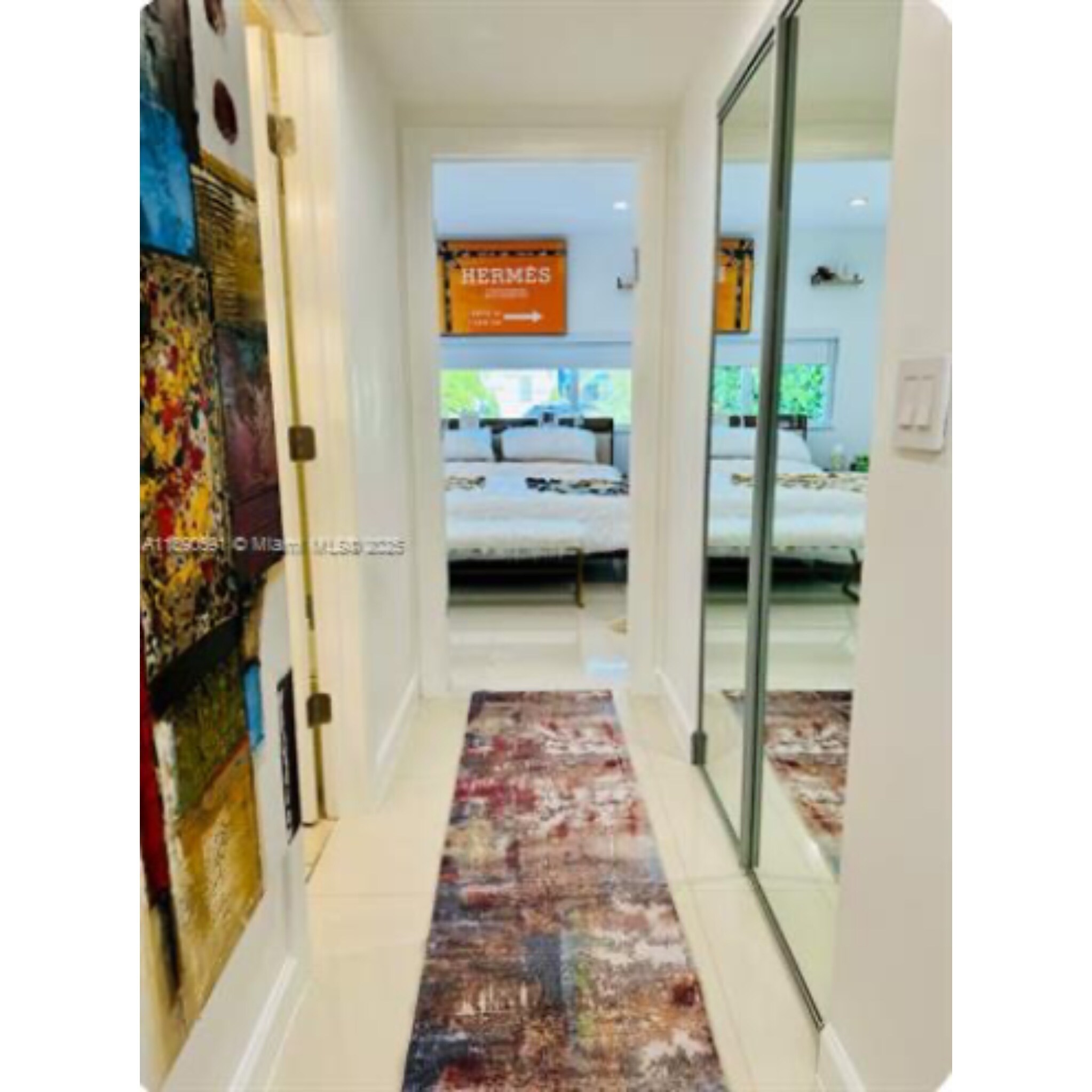 Building Photo - 9240 Byron Ave