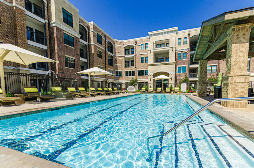 Primary Photo - Avalon Frisco
