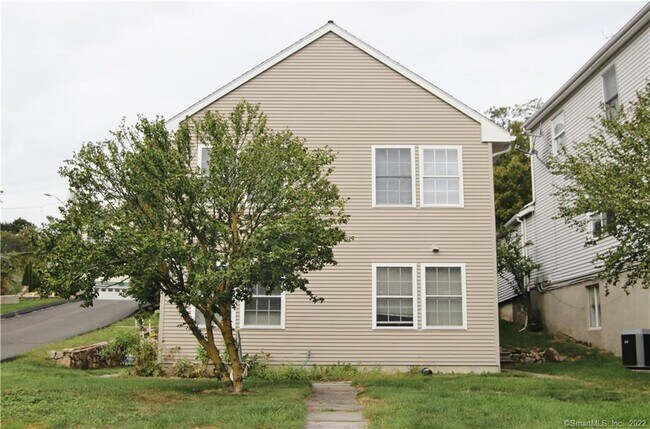 Building Photo - 673 Hope St