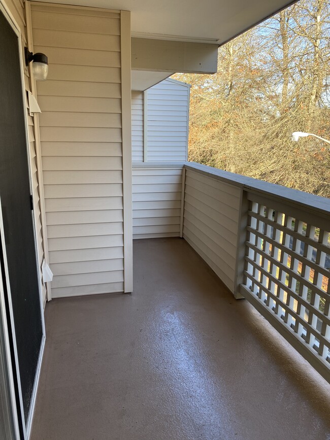 Balcony - 15805 Waynita Way NE