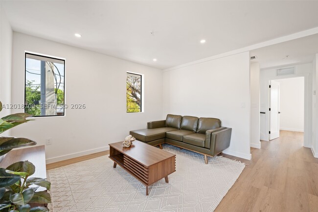 Building Photo - 728 NW 55th St