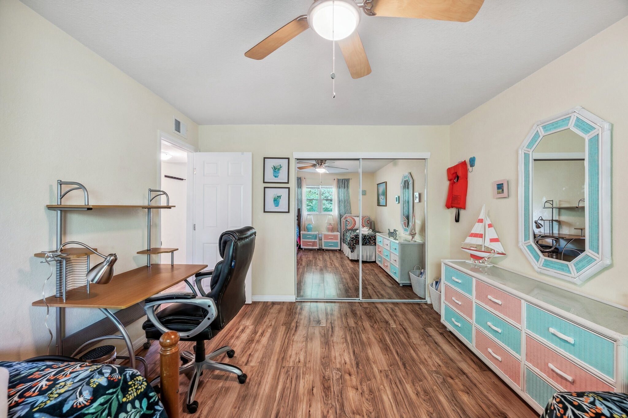 Building Photo - 2 N Fernwood Ave